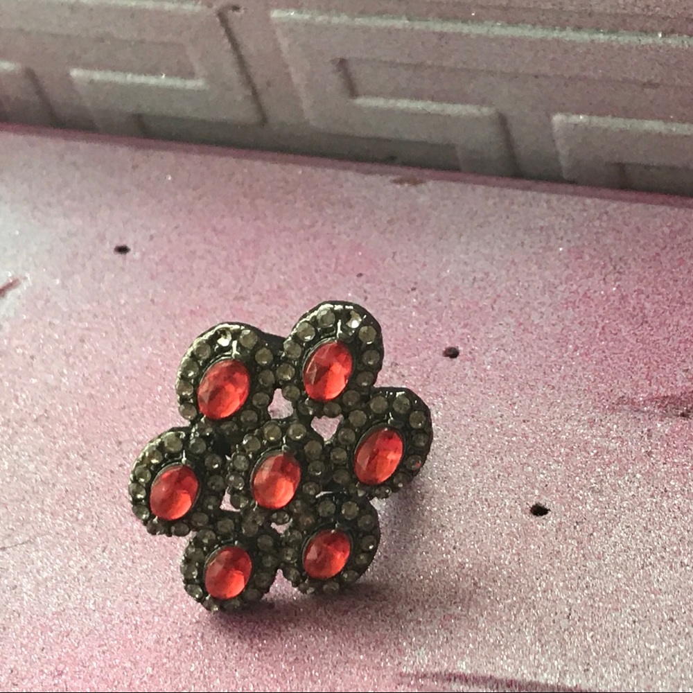 Costume ring - Picture 3 of 3